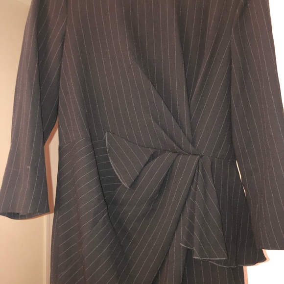 Karen Millen Pinstripe Black Peplum Dress - Picture 3 of 3